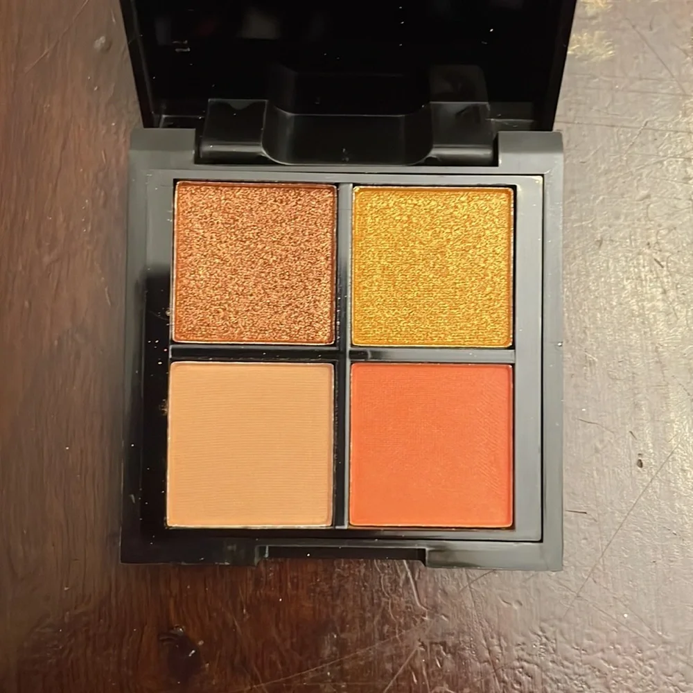 NWT Ipsy make up bag with samples